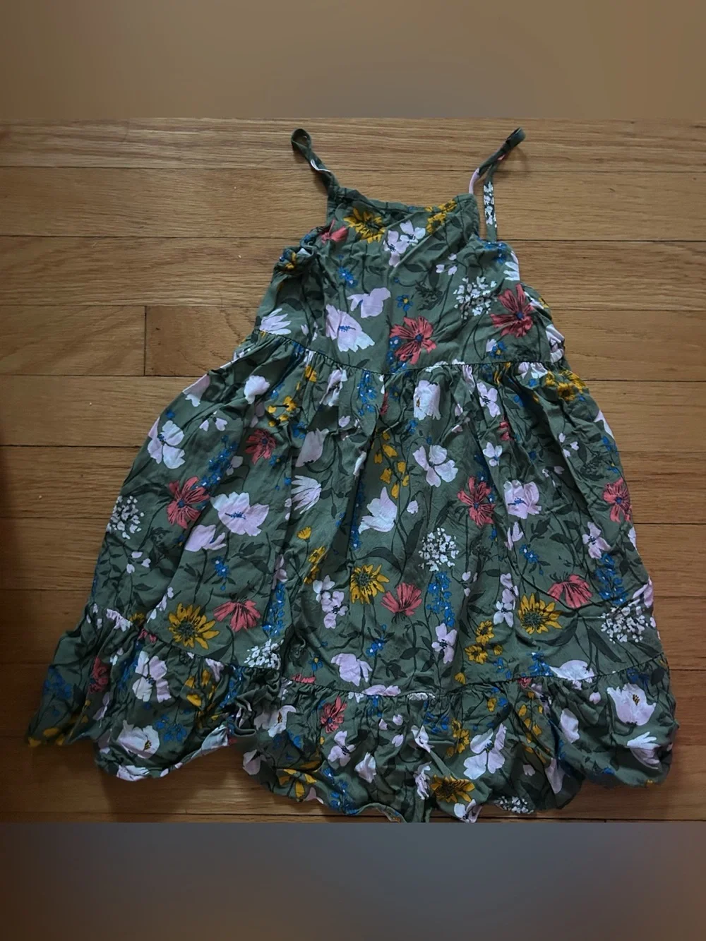 Green Floral Sundress with Ruffled Hem Old Navy in size 5T